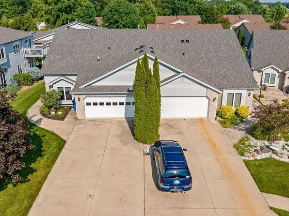 25 S Pinehurst Ct, Columbia City, IN 46725