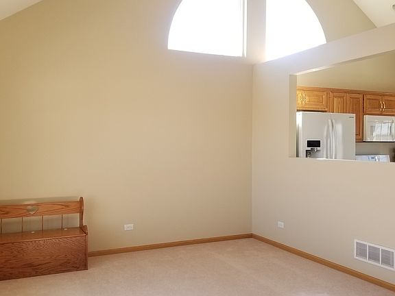 3rd image of 30916 Slalom Ln