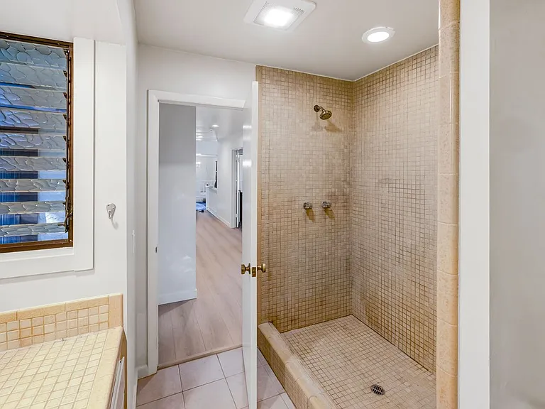Guest bath - has remodeled vanity - shown in other photos - blue
