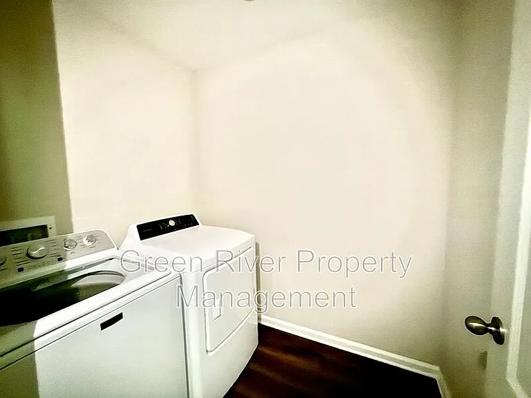 278 Pickett Dr — Photo 30