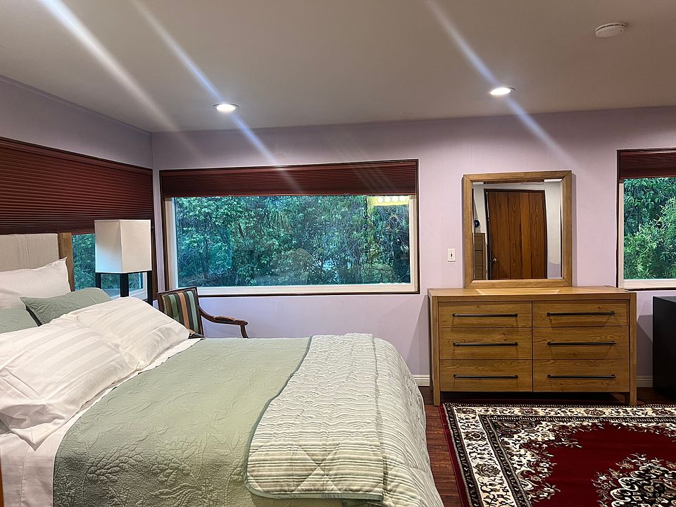 The room is very large with a queen size bed and full set of quality furniture brand new just purchased from Macy's . The carpets are brand new as well but I can change them with other style or leave the hardwood floors only. Based on the preference.