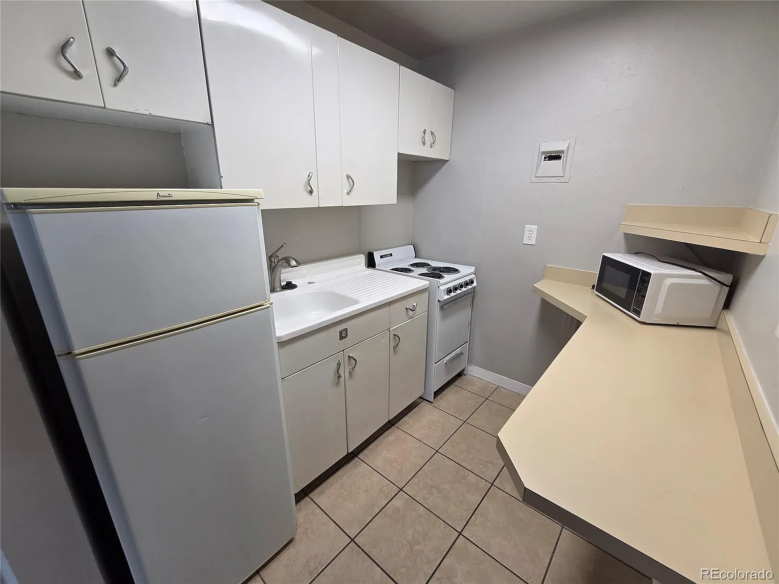 1 bed, 1.0 bath, 700 sqft, $1,300 — Photo 4