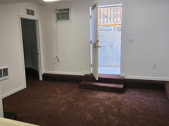 3rd image of 2956 Harris St #4