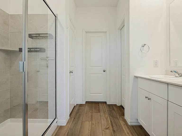 328 Ardsley Ln — Photo 10