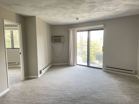3rd image of 215 Thomas Burgin Pkwy Unit 32