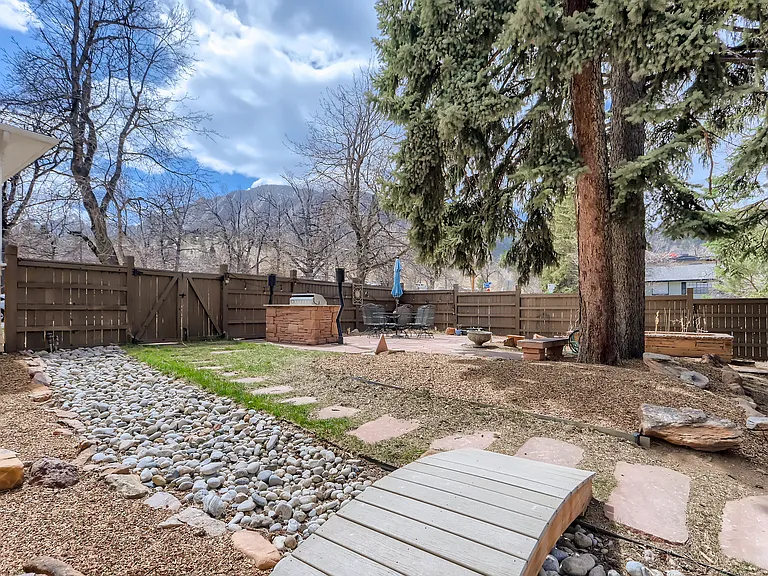 917 Baseline Rd #2 — Photo 5