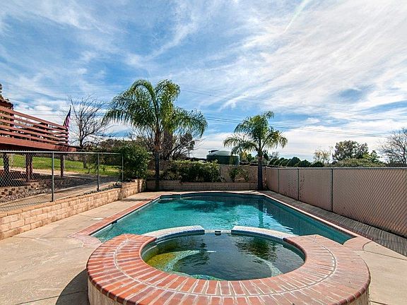 150044688_1