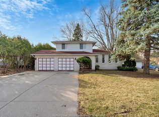 655 Roseland Dr S, Windsor, ON N9G 1T7