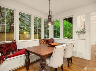 473 Glen Hollow Pl SW, Bainbridge Island, WA 98110