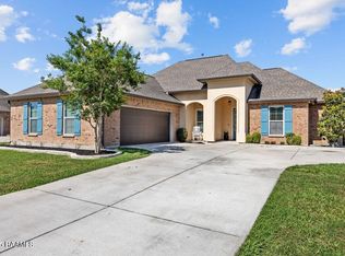 304 Brianna Ln, Broussard, LA 70518