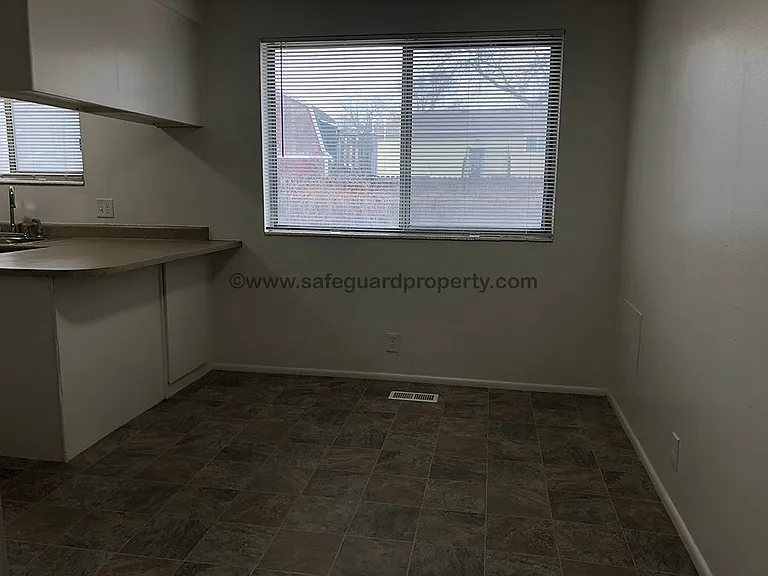 5204 S Kingswood Dr — Photo 5
