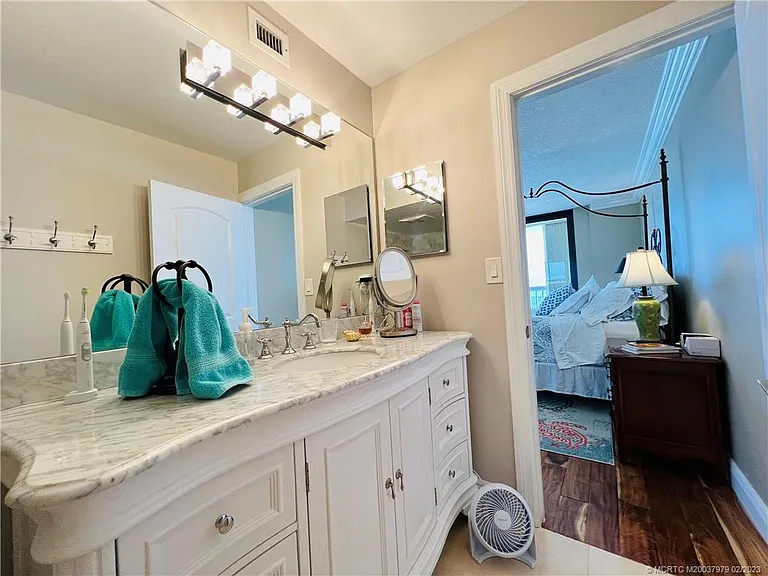 10600 S Ocean Dr #701 — Photo 60