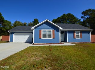 215 Parnell Rd, Hubert, NC 28539