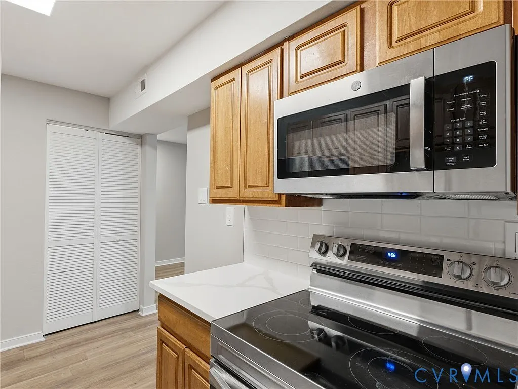 2 bed, 822 sqft, $1,400 — Photo 1