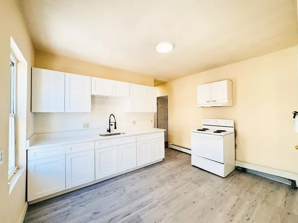 513 Washington St #2, Dorchester Center, MA 02124