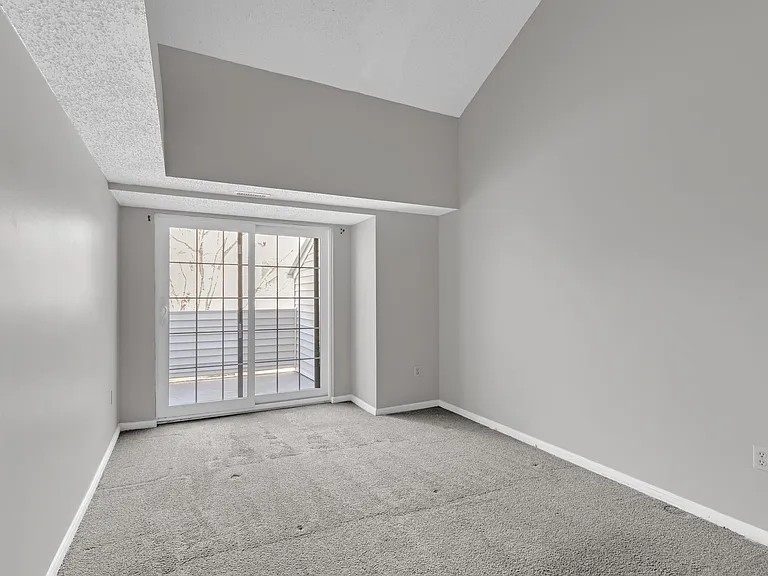 1639 Carriage House Ter #C — Photo 5