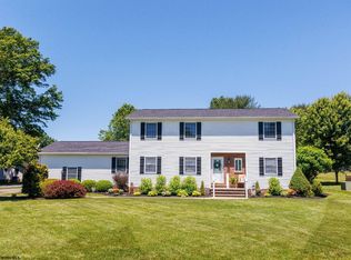 318 Fairlawn Dr, Buckhannon, WV 26201