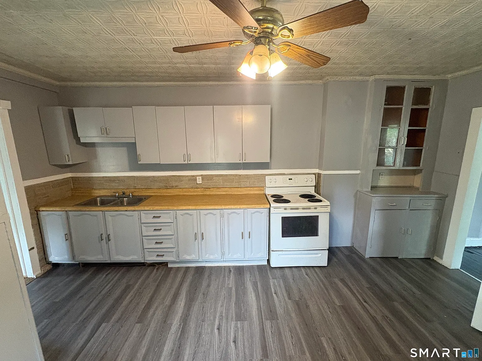 2 bed, 1.0 bath, 950 sqft, $1,595 — Photo 2