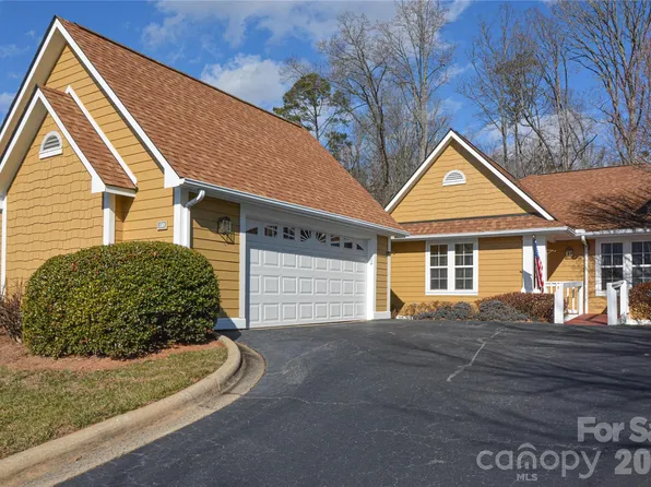 1301 Hyde Park Dr, Asheville, NC 28806