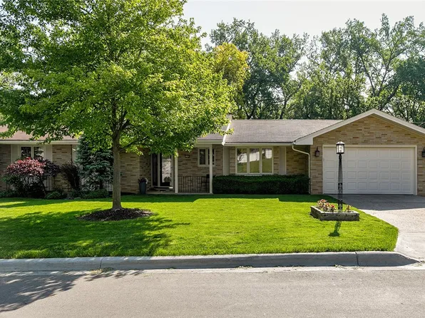 3728 River Oaks Dr, Des Moines, IA 50312