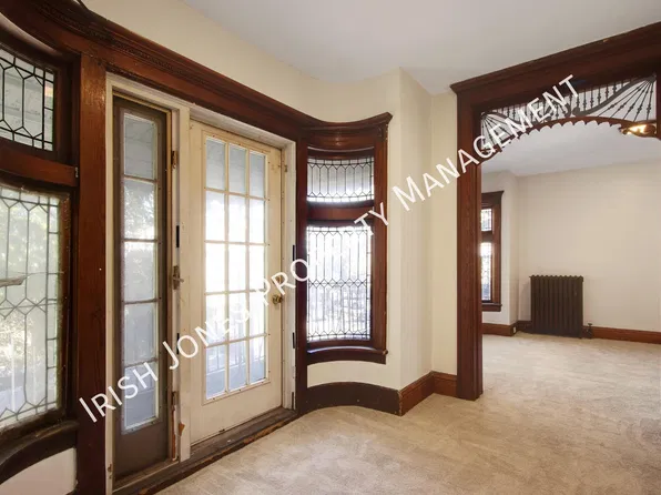 7 Seneca Parkside, Buffalo, NY 14210
