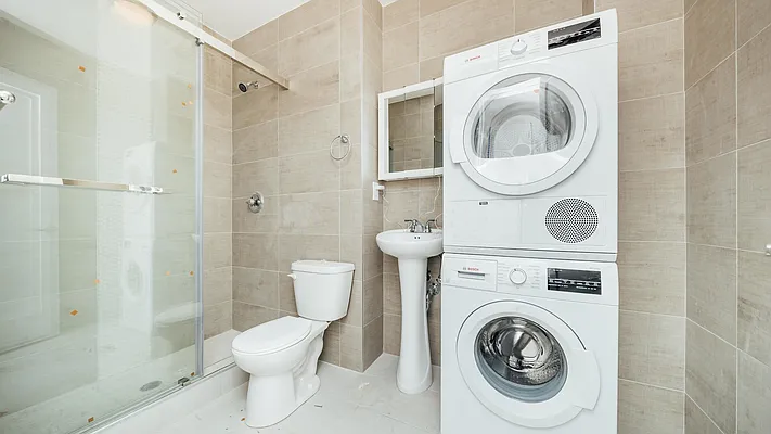 Rented by Nooklyn NYC LLC | media 19