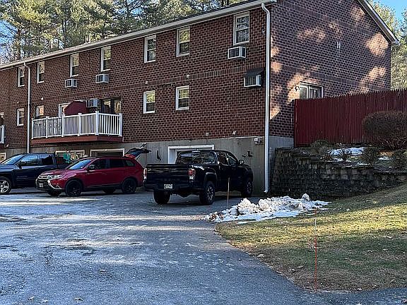 2nd image of 54 Oakridge Dr