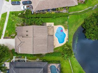 10707 Cambay Cir, Boynton Beach, FL 33437