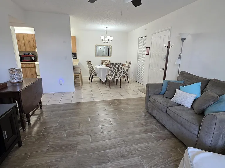 3402 Gardens East Dr #14A — Photo 2