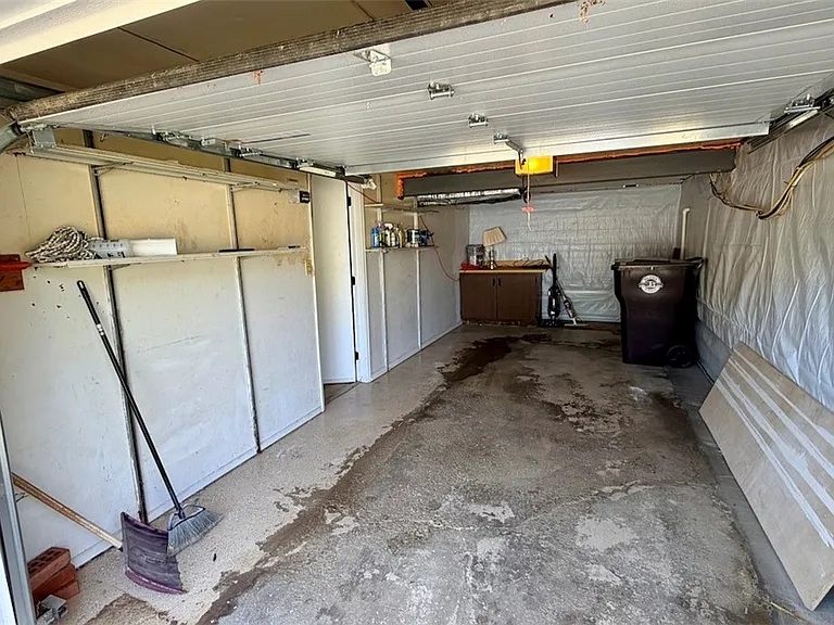 3812 Louisa St — Photo 33