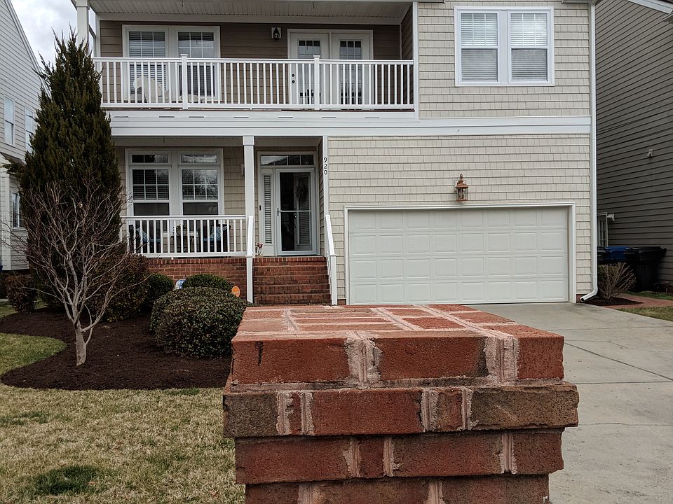 1st image of 920 S Oriole Dr
