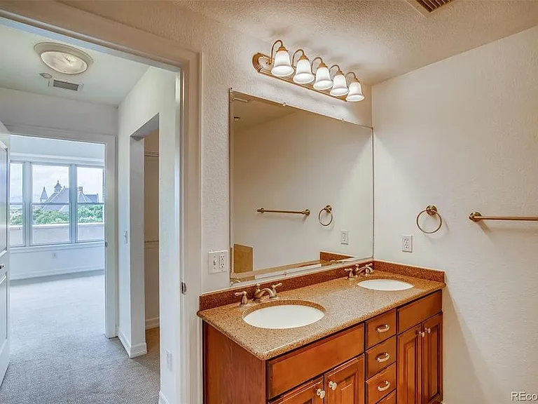 2200 S University Blvd #516 — Photo 6