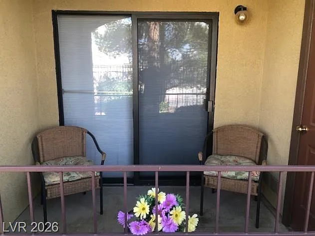Seven Hills Dr — Photo 14