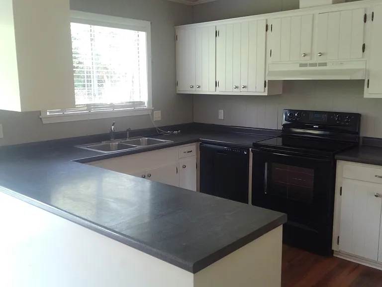 105 Azalea Ave — Photo 3
