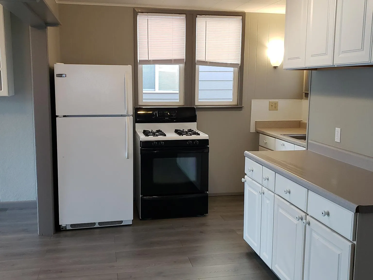 2935 Federal Ave — Photo 4
