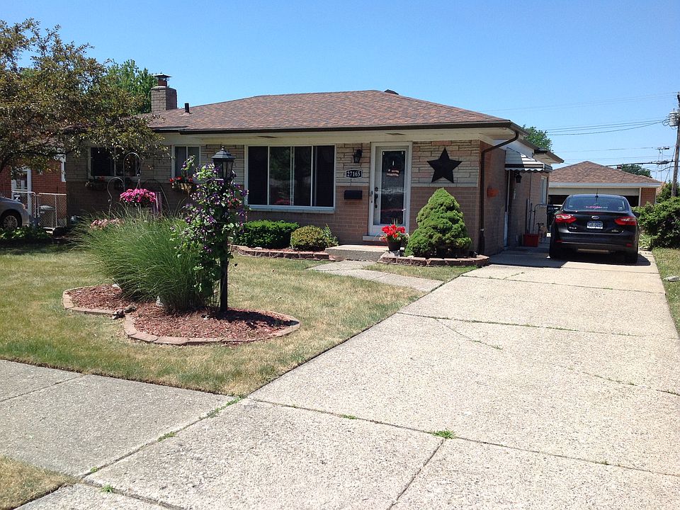1st image of 27165 Shelbourne Dr