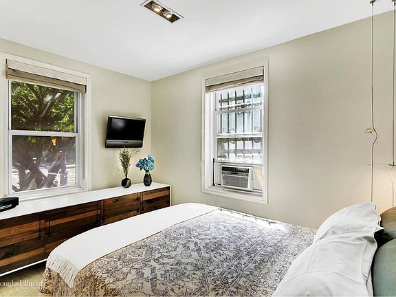 4th image of 44 Prospect Park W APT A9