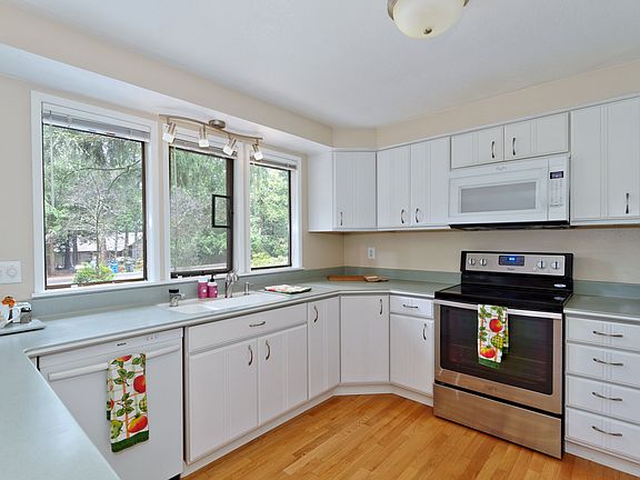4th image of 28612 185th Ave SE