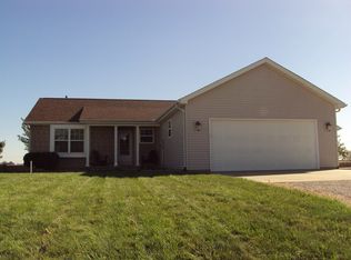 402 E Kennedy St, Maroa, IL 61756