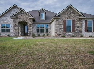 414 Alucio Ct, Matthews, NC 28104