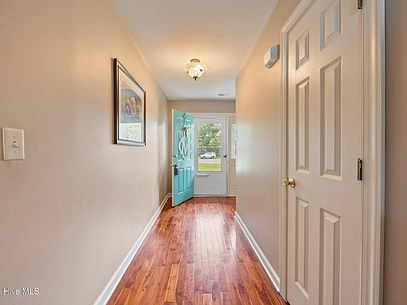 5th image of 112 Mitchell Drive