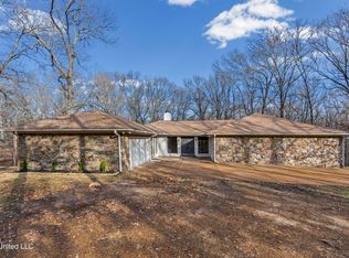 5702 Maxwell Dr, Olive Branch, MS 38654