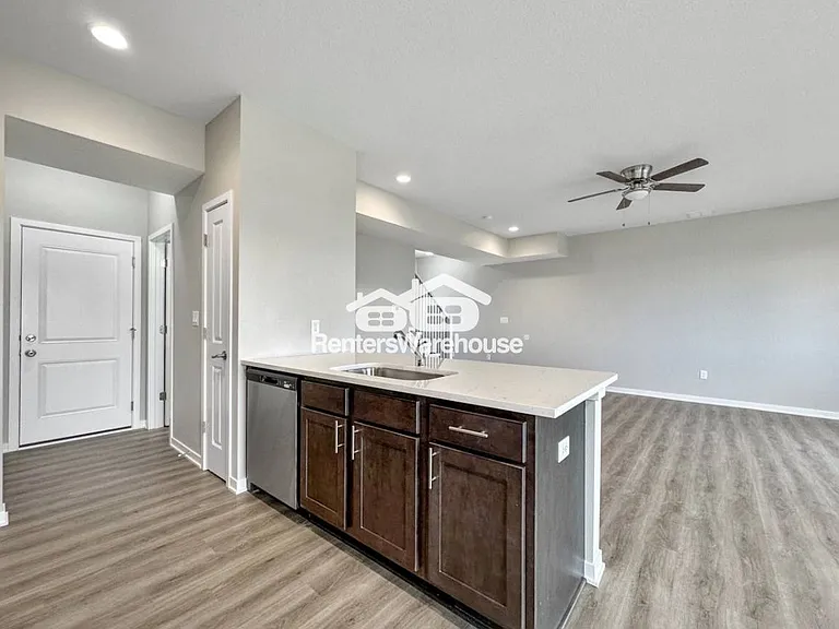 7000 Lake Ridge Ave #13 — Photo 5