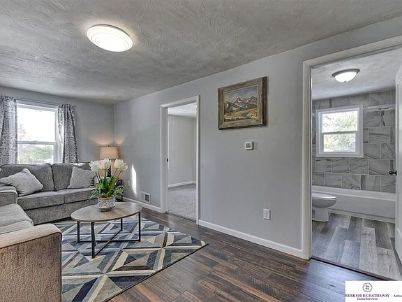 2nd image of 5524 Fay Blvd