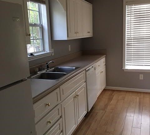3rd image of 143 Saint Kitts Ct