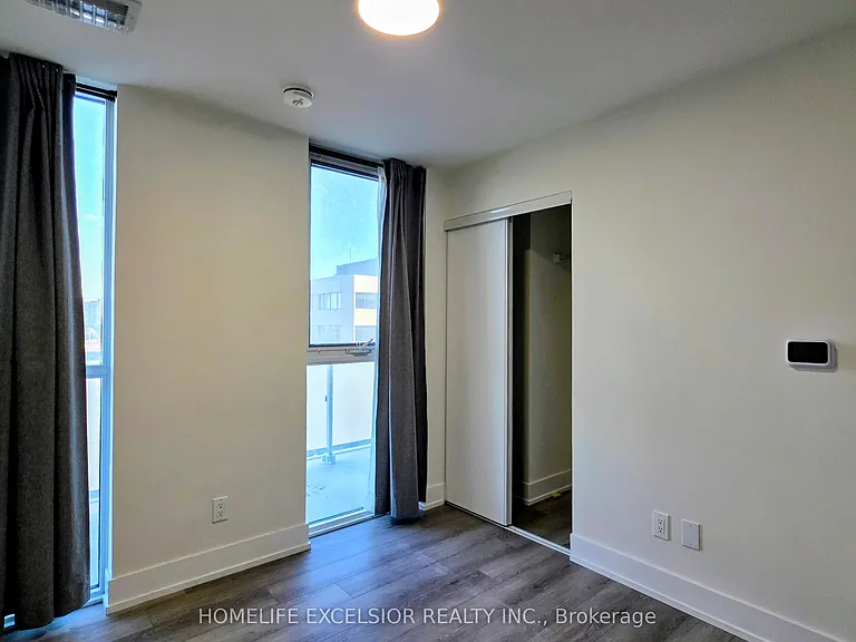 188 Fairview Mall Dr #829 — Photo 7