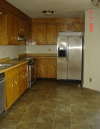 2nd image of 208 Windroe Ct