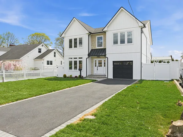 3690 Lufberry Avenue, Wantagh, NY 11793