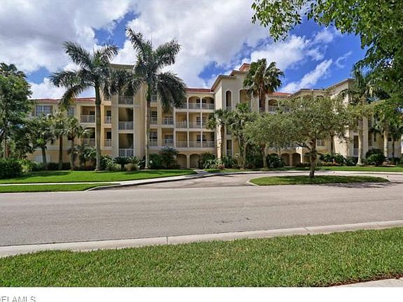 2nd image of 4864 Hampshire Ct APT 205