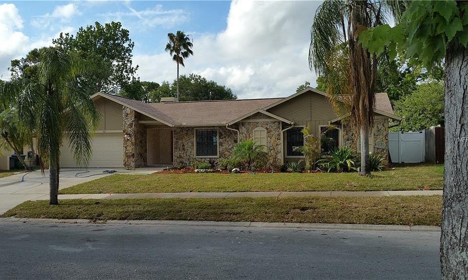 1st image of 981 Cardigan Ln